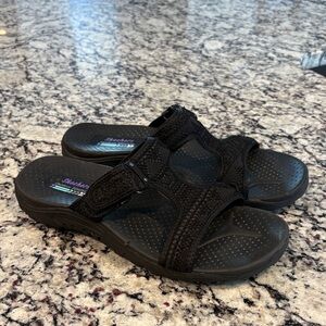 Skechers Women's Black Slide Sandals. Size 9. EUC